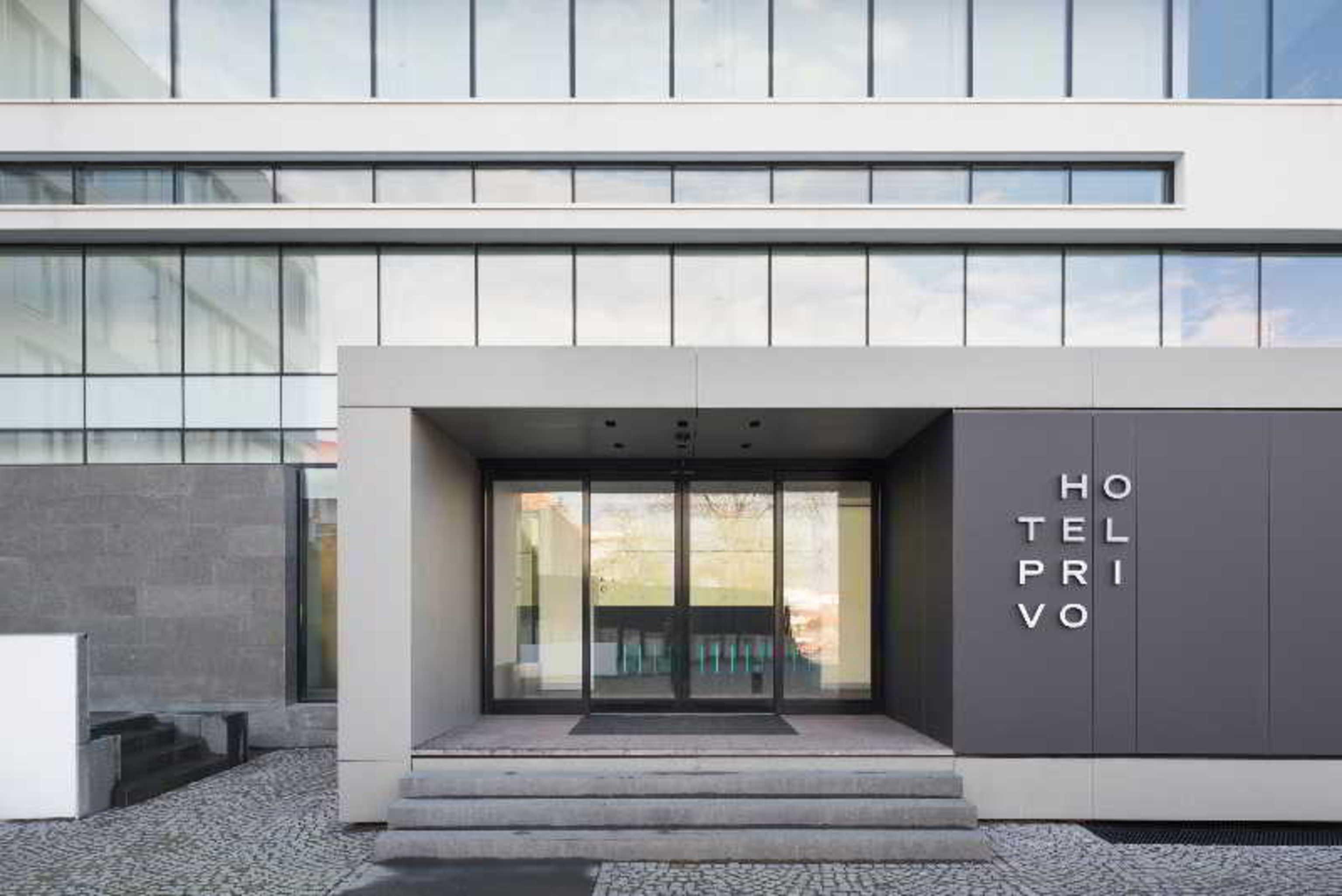 Hotel Privo Targu Mures Ngoại thất bức ảnh