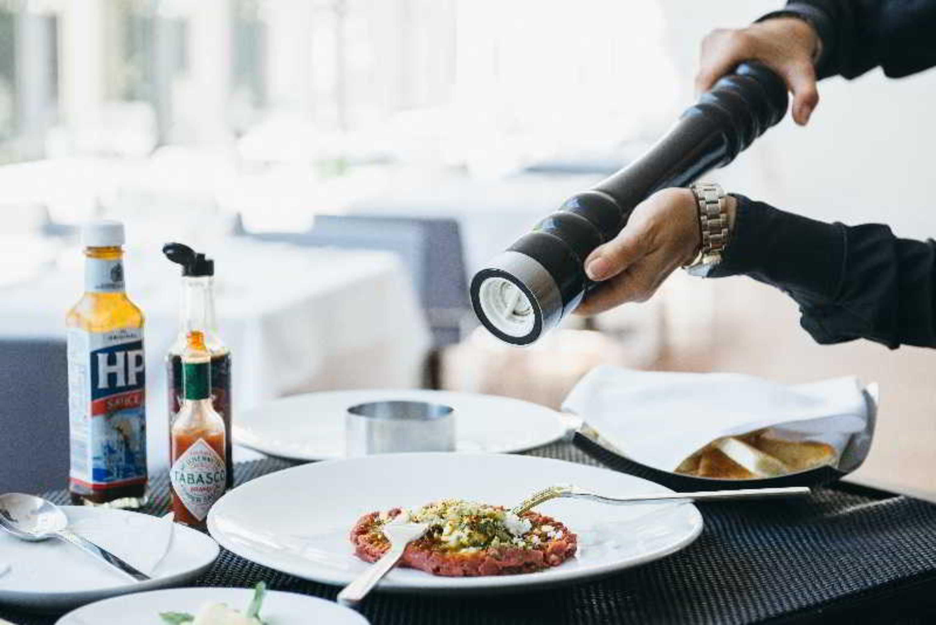 Hotel Privo Targu Mures Ngoại thất bức ảnh