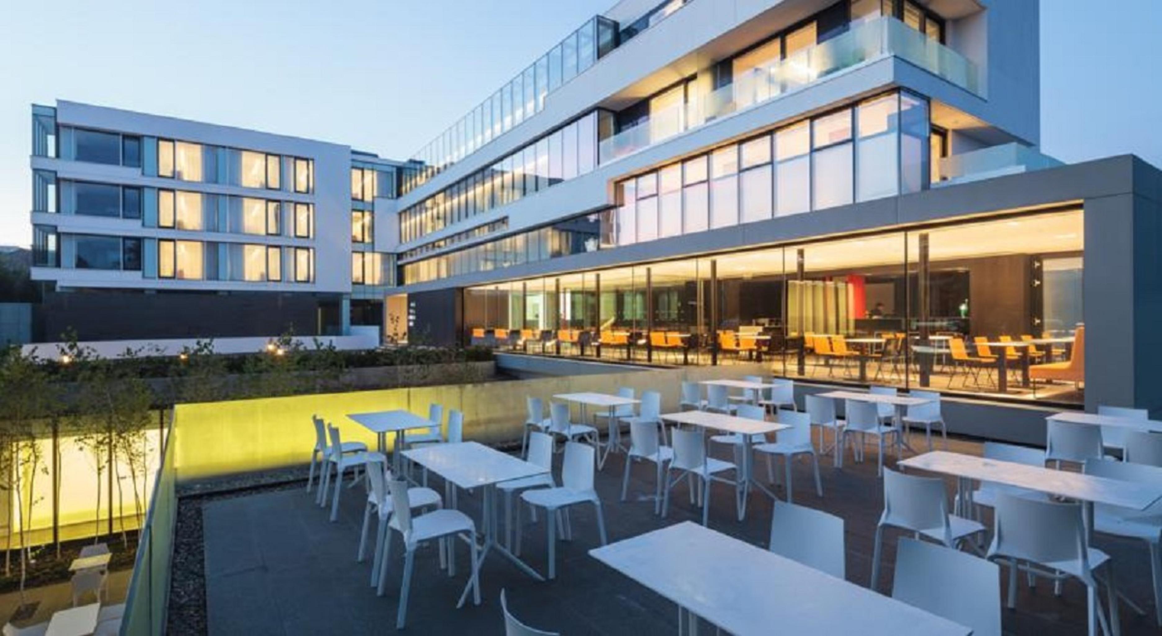 Hotel Privo Targu Mures Ngoại thất bức ảnh