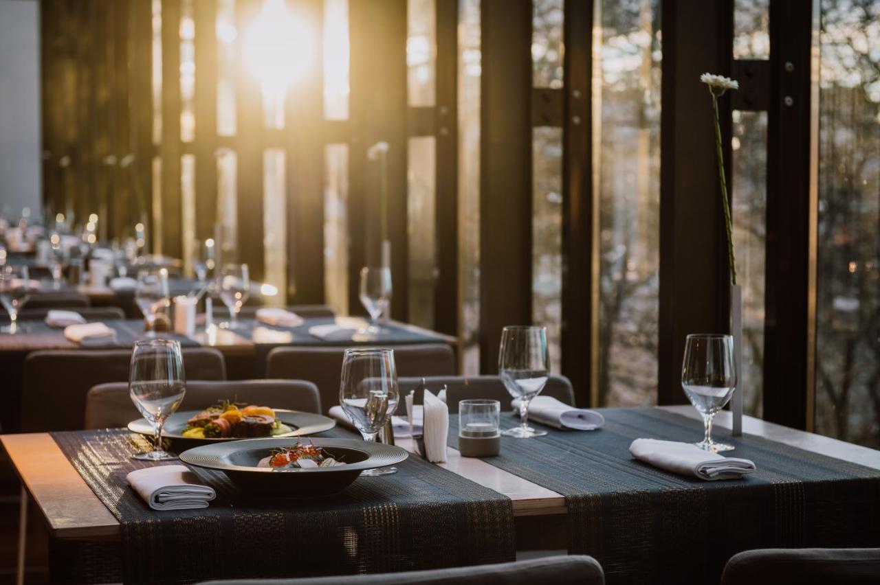 Hotel Privo Targu Mures Ngoại thất bức ảnh