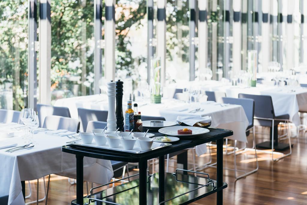 Hotel Privo Targu Mures Ngoại thất bức ảnh
